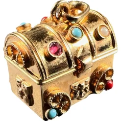 Pamono French Mechanical Treasure Chest 18k Yellow Gold Gem Set Charm Pendant, 1950s> Necklaces