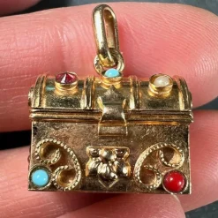 Pamono French Mechanical Treasure Chest 18k Yellow Gold Gem Set Charm Pendant, 1950s><noscript><img width=