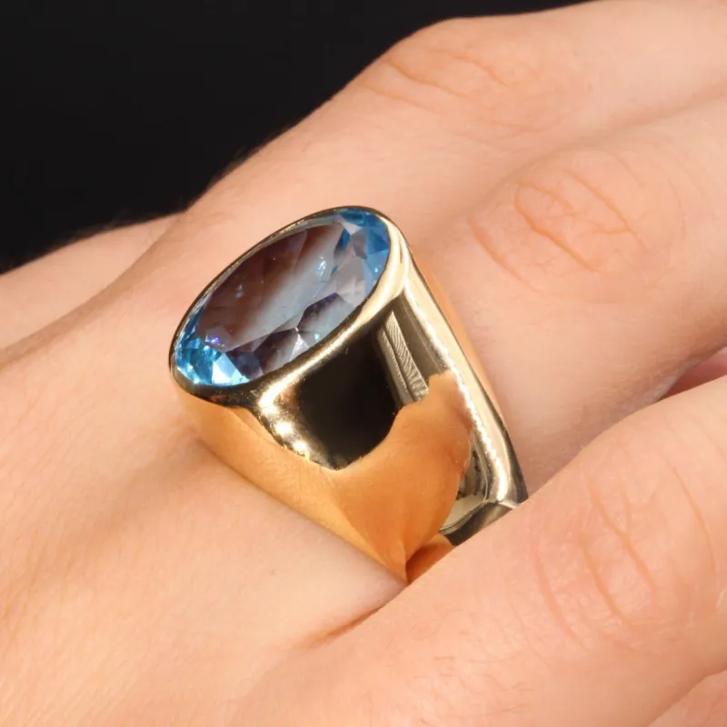 Clearance Pamono French Modern 10 Carat Topaz and 18 Karat Yellow Gold Bangle Ring