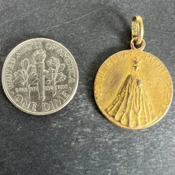Pamono French Notre Dame de Rocamadour Virgin Mary Medal Charm in 18 Karat Yellow Gold, 1890s><noscript><img width=