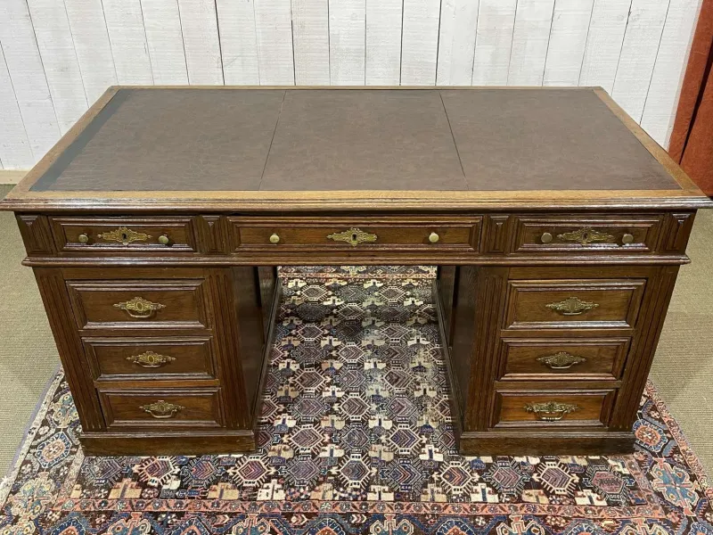 Pamono French Oak Pedestal Desk, Early 20th Century> Desks