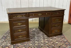 Pamono French Oak Pedestal Desk, Early 20th Century><noscript><img width=