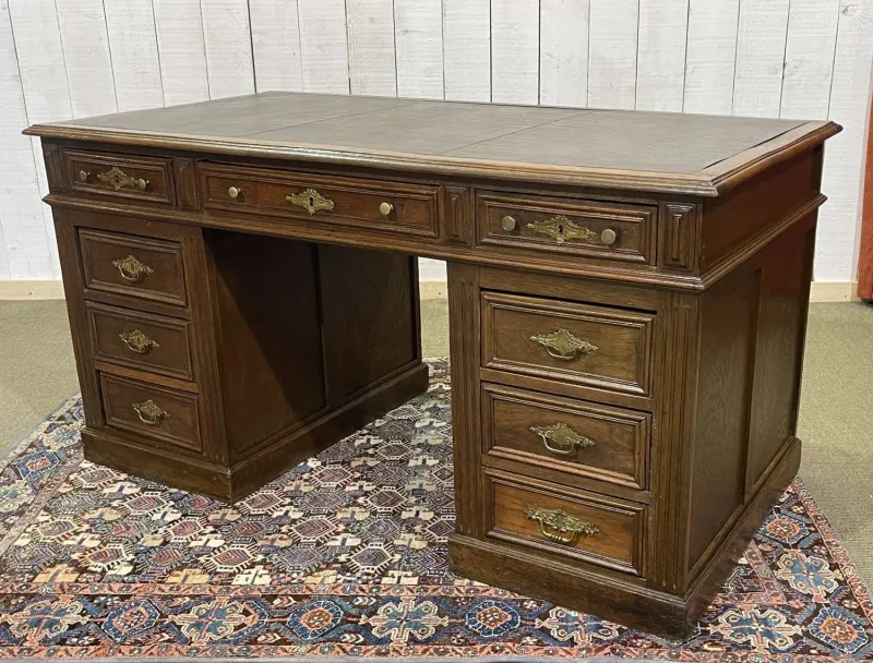 Pamono French Oak Pedestal Desk, Early 20th Century> Desks
