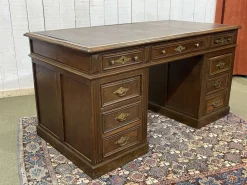 Pamono French Oak Pedestal Desk, Early 20th Century><noscript><img width=