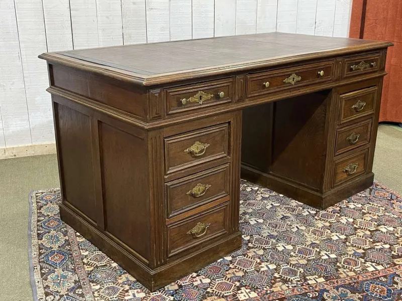 Pamono French Oak Pedestal Desk, Early 20th Century> Desks