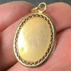 Pamono French Raphaels Cherub 18k Yellow Gold Charm Pendant, 1890s><noscript><img width=