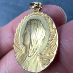 Pamono French Religious Virgin Mary 18k Yellow Gold Medal Pendant, 1890s><noscript><img width=
