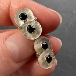 Sale Pamono French Rock Crystal Onyx and Diamond 18k Yellow Gold Platinum Cufflinks, 1920s, Set of 2