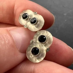 Sale Pamono French Rock Crystal Onyx and Diamond 18k Yellow Gold Platinum Cufflinks, 1920s, Set of 2