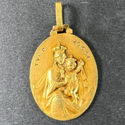 Pamono French Sacred Heart Madonna and Child 18k Yellow Gold Medal Pendant from Perriat, 1930s><noscript><img width=