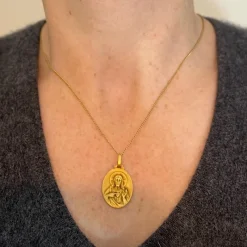 Pamono French Sacred Heart Madonna and Child 18k Yellow Gold Medal Pendant from Perriat, 1930s><noscript><img width=