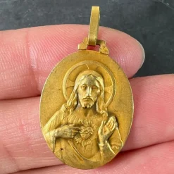Pamono French Sacred Heart Madonna and Child 18k Yellow Gold Medal Pendant from Perriat, 1930s><noscript><img width=