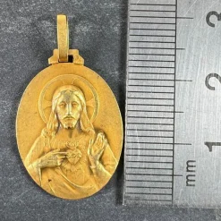 Pamono French Sacred Heart Madonna and Child 18k Yellow Gold Medal Pendant from Perriat, 1930s><noscript><img width=