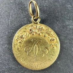 Pamono French St Therese 18k Yellow Gold Religious Medal Pendant, 1920s><noscript><img width=