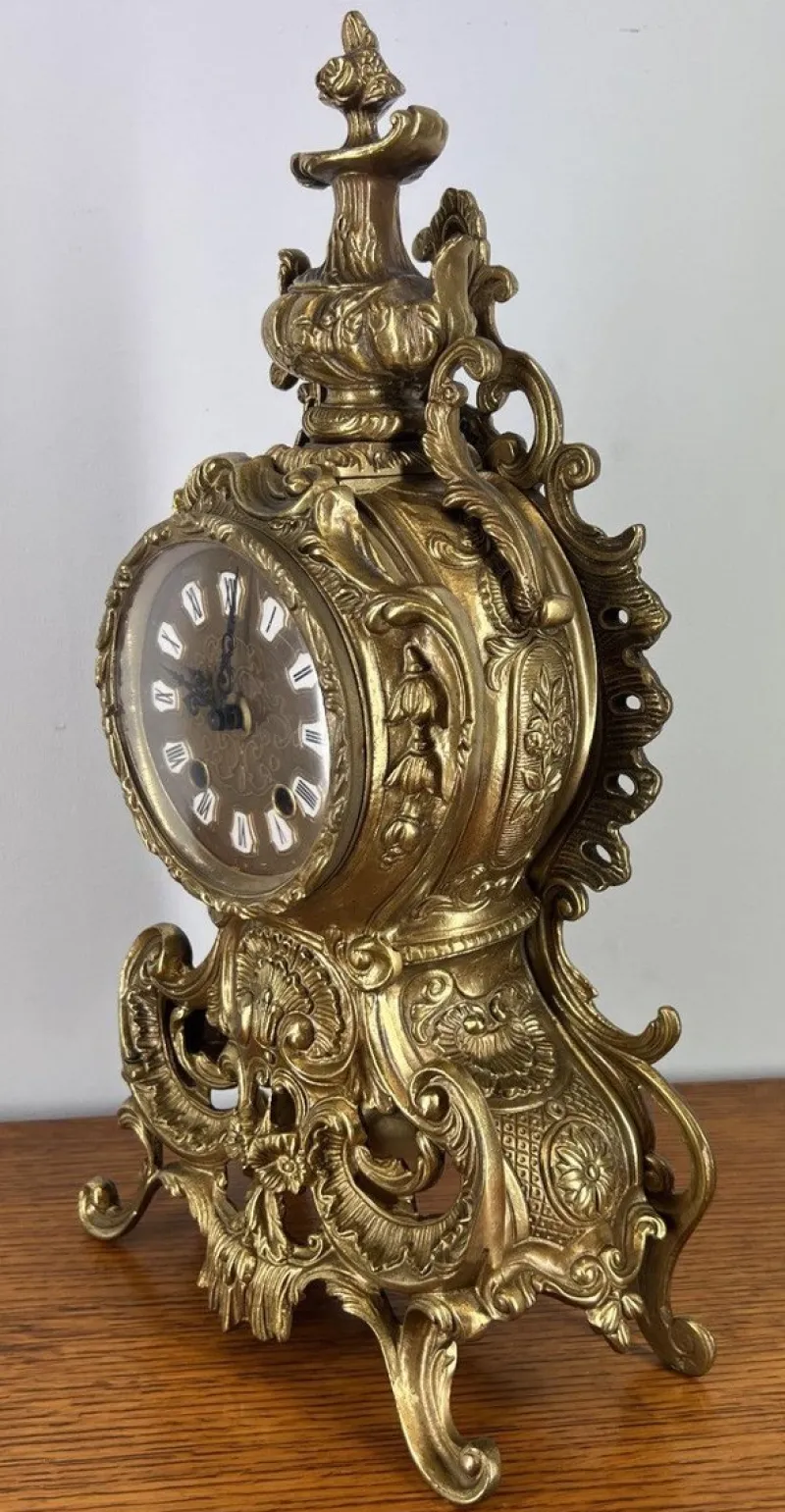 Hot Pamono French Style Clock in Gilt Brass