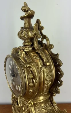 Hot Pamono French Style Clock in Gilt Brass