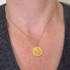 Clearance Pamono French Tairac Saint Joseph and Jesus 18k Yellow Gold Medal Pendant, 1890s