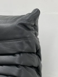 Pamono French Togo Living Room Set in Black Leather by Michel Ducaroy for Ligne Roset., Set of 3><noscript><img width=