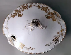 Pamono French Tureen in White Porcelain and Gold Decoration from Haviland & Co., 1902