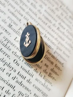 Pamono French Victorian Onyx Maritime Lucky Charm Locket with Gold-Filled Heart Anchor