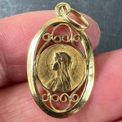 Hot Pamono French Virgin Mary Filigree Charm Pendant in 18k Yellow Gold, 1890s
