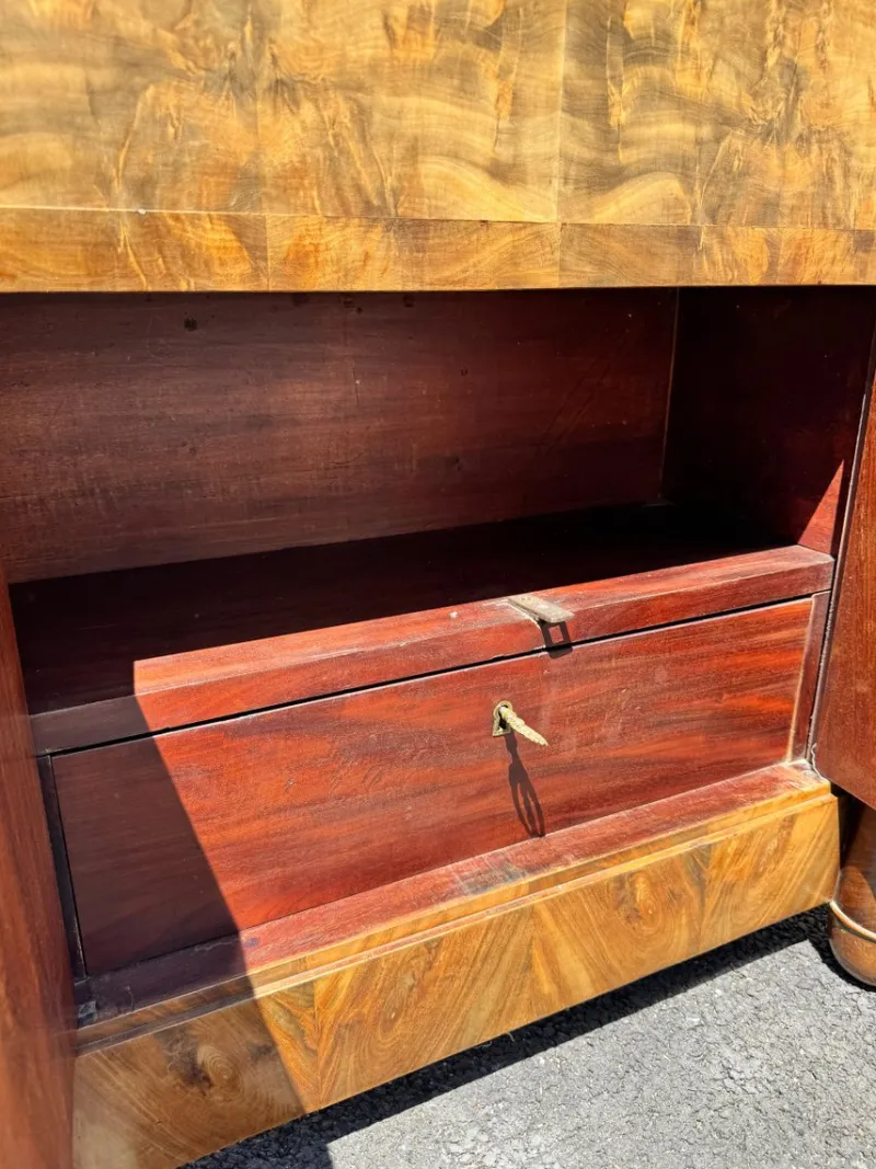 Sale Pamono French Walnut and Mahogany Secretaire, 1830
