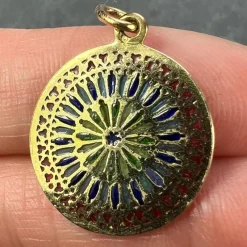 Pamono French Window Plique a Jour Enamel 18k Yellow Gold Pendant Medal, 1940s><noscript><img width=