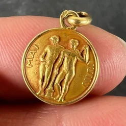 Sale Pamono French Zodiac Gemini Starsign 18k Yellow Gold Charm Pendant, 1940s