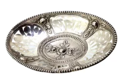 Pamono Fruit Bowl in Cut-Out Silver with Central Floral Relief and Pearly Frieze Edge> Bowls