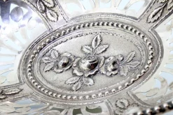 Pamono Fruit Bowl in Cut-Out Silver with Central Floral Relief and Pearly Frieze Edge><noscript><img width=