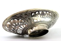 Pamono Fruit Bowl in Cut-Out Silver with Central Floral Relief and Pearly Frieze Edge><noscript><img width=