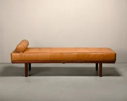 Pamono GE19 Daybed in Teak and Camel Leather by Hans J. Wegner for Getama, 1960s> Daybeds & Chaises Lounges