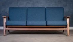 Pamono GE290 Three-Seater Sofa in Oak by Hans J. Wegner for Getama, 1960s> Couches & Sofas