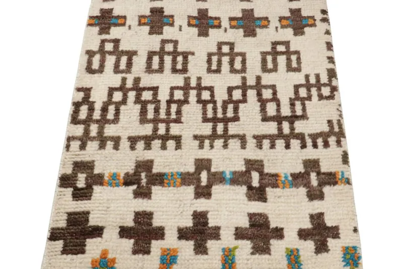 Pamono Geometric Scatter Rug from R&K Principal Jahanshah Nazmiyal> Carpets & Textiles|Carpets & Textiles