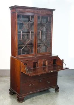Sale Pamono George III Secretaire with Bookshelves, England, 1700s