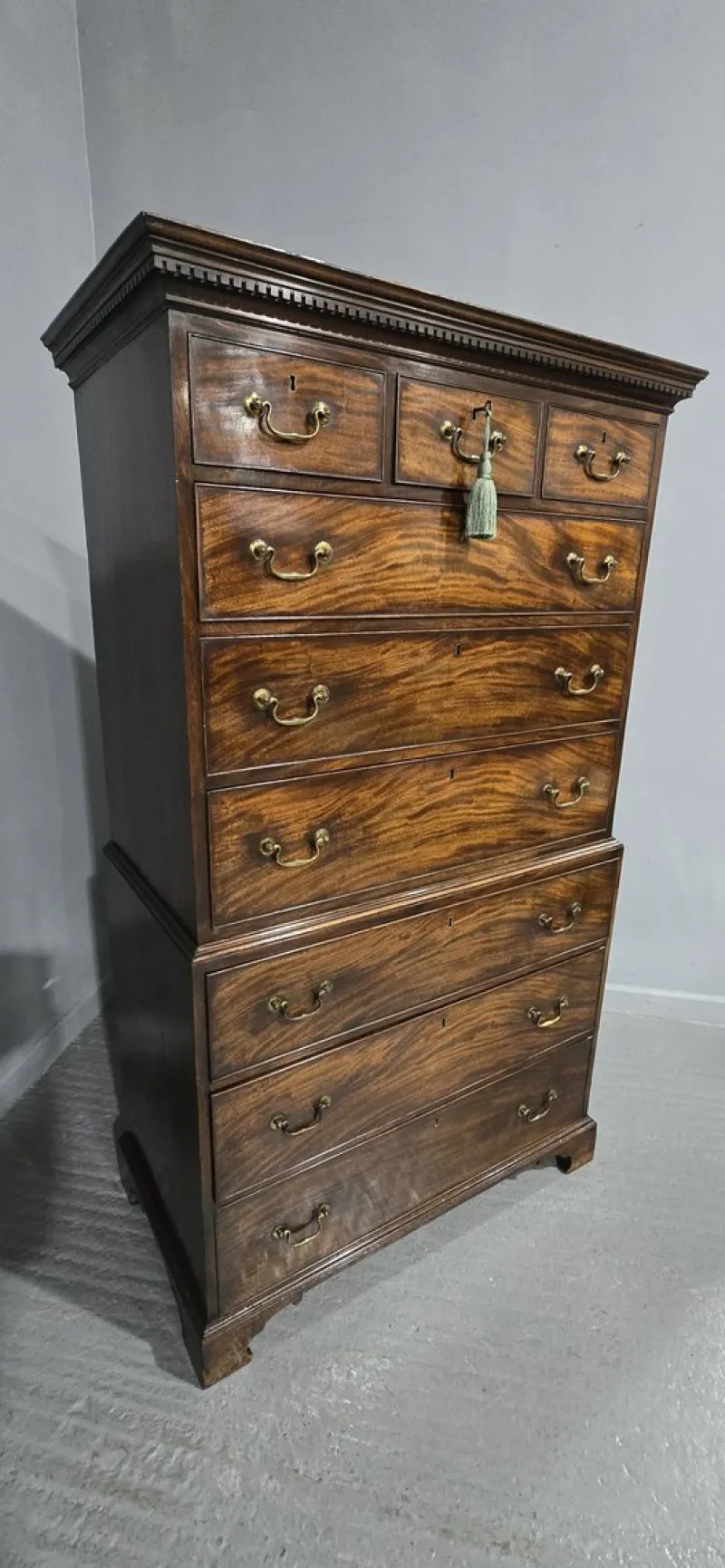 Hot Pamono Georgian Mahogany Chest on Chest of Drawers, 1750s