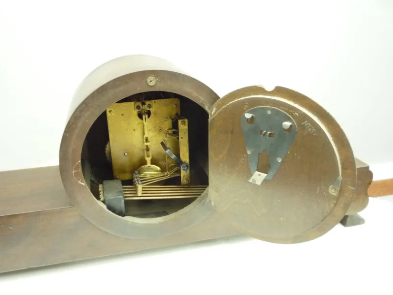 Pamono German Art Deco Mantel Clock from Hermle, 1930s> Clocks