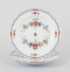 Pamono German Kakiemon Porcelain Plates from Meissen, Set of 2> Dinner Plates & Bowls