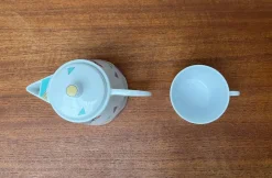 Pamono German Postmodern VIP Collection Teapot or Coffeepot with Cup by Seltmann Weiden, Set of 2><noscript><img width=