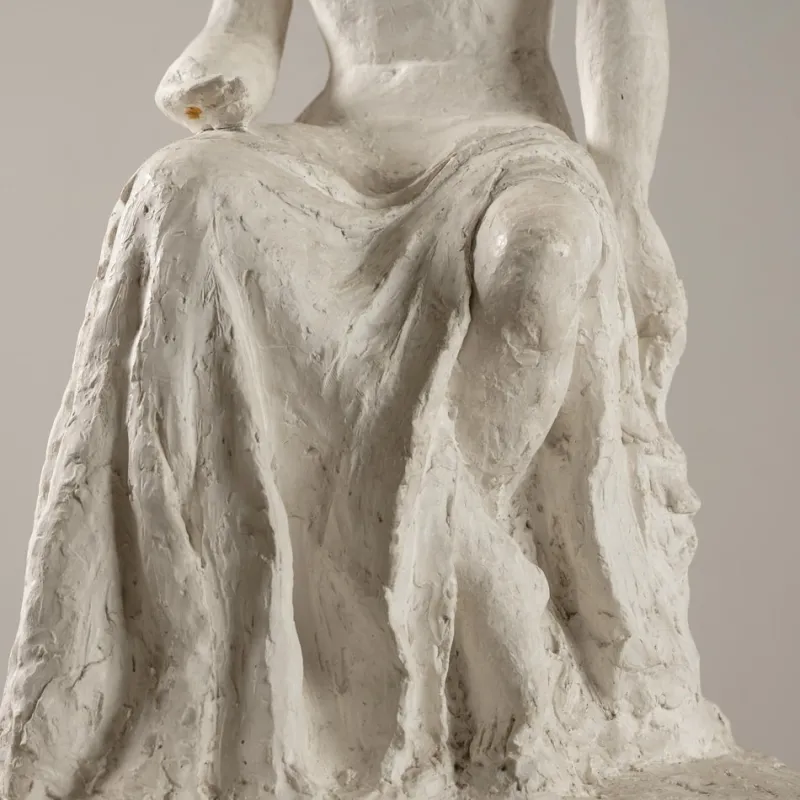 Outlet Pamono Gertrude Bret, Seated Woman, 1900s, Plaster Sculpture