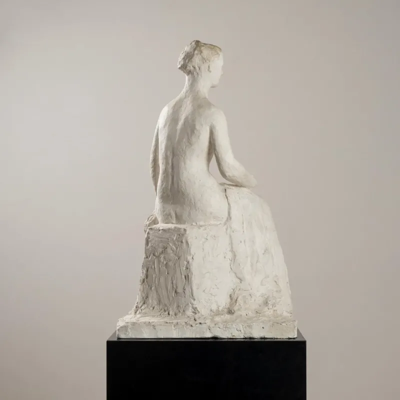 Outlet Pamono Gertrude Bret, Seated Woman, 1900s, Plaster Sculpture