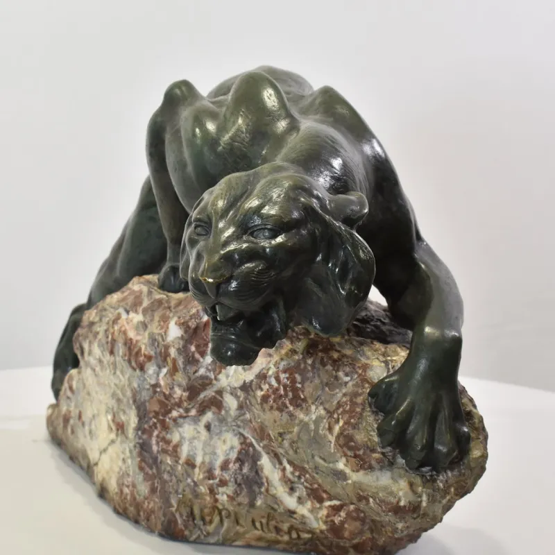 Pamono Giacomo Merculiano, Large Crouching Lioness, 20th Century, Bronze> Art Deco