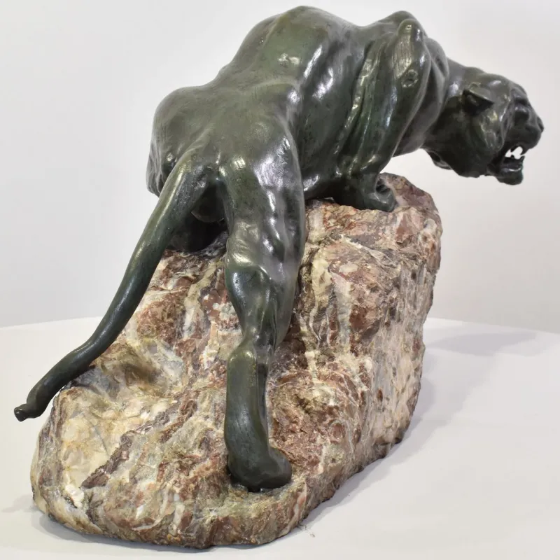 Pamono Giacomo Merculiano, Large Crouching Lioness, 20th Century, Bronze> Art Deco