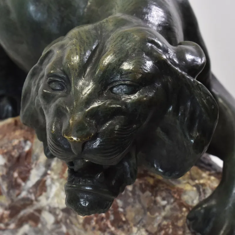 Pamono Giacomo Merculiano, Large Crouching Lioness, 20th Century, Bronze> Art Deco