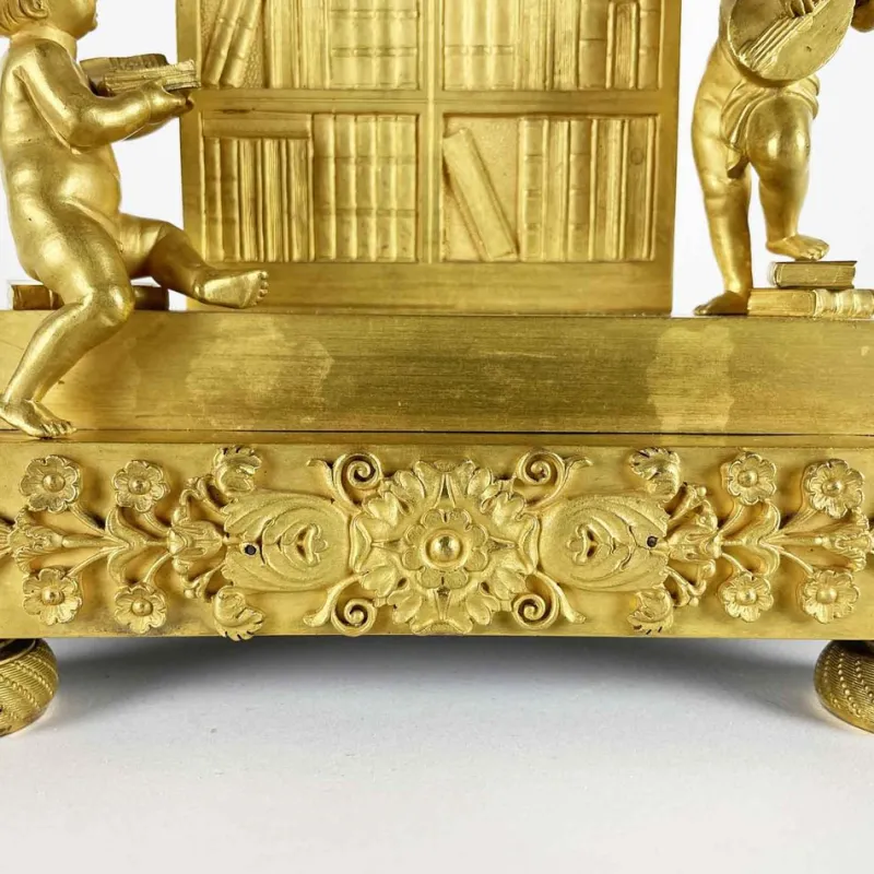 Sale Pamono Gilded Bronze Table Clock, Early 1800s
