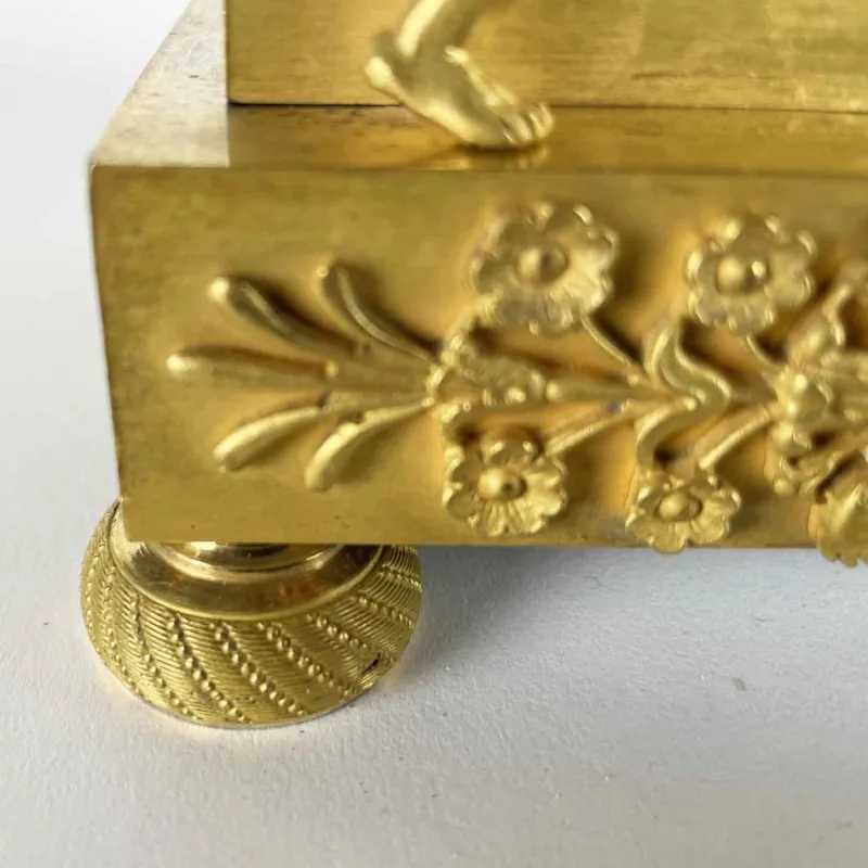 Sale Pamono Gilded Bronze Table Clock, Early 1800s