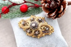 New Pamono Gold Brooch Cut with Diamonds