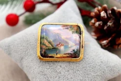 Best Pamono Gold Brooch with Enamel Painting