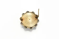 Hot Pamono Gold Brooch with Quartz and Wildflower Motif, Austria-Hungary, 1922