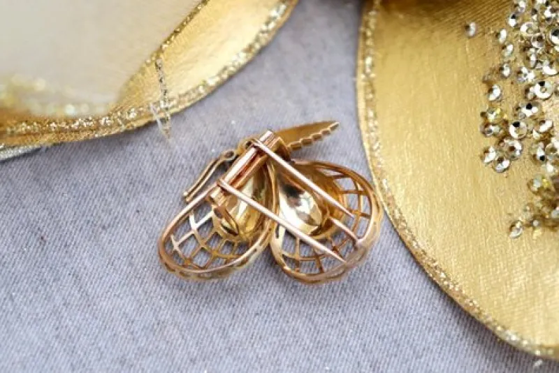 Discount Pamono Gold Butterfly Shaped Brooch